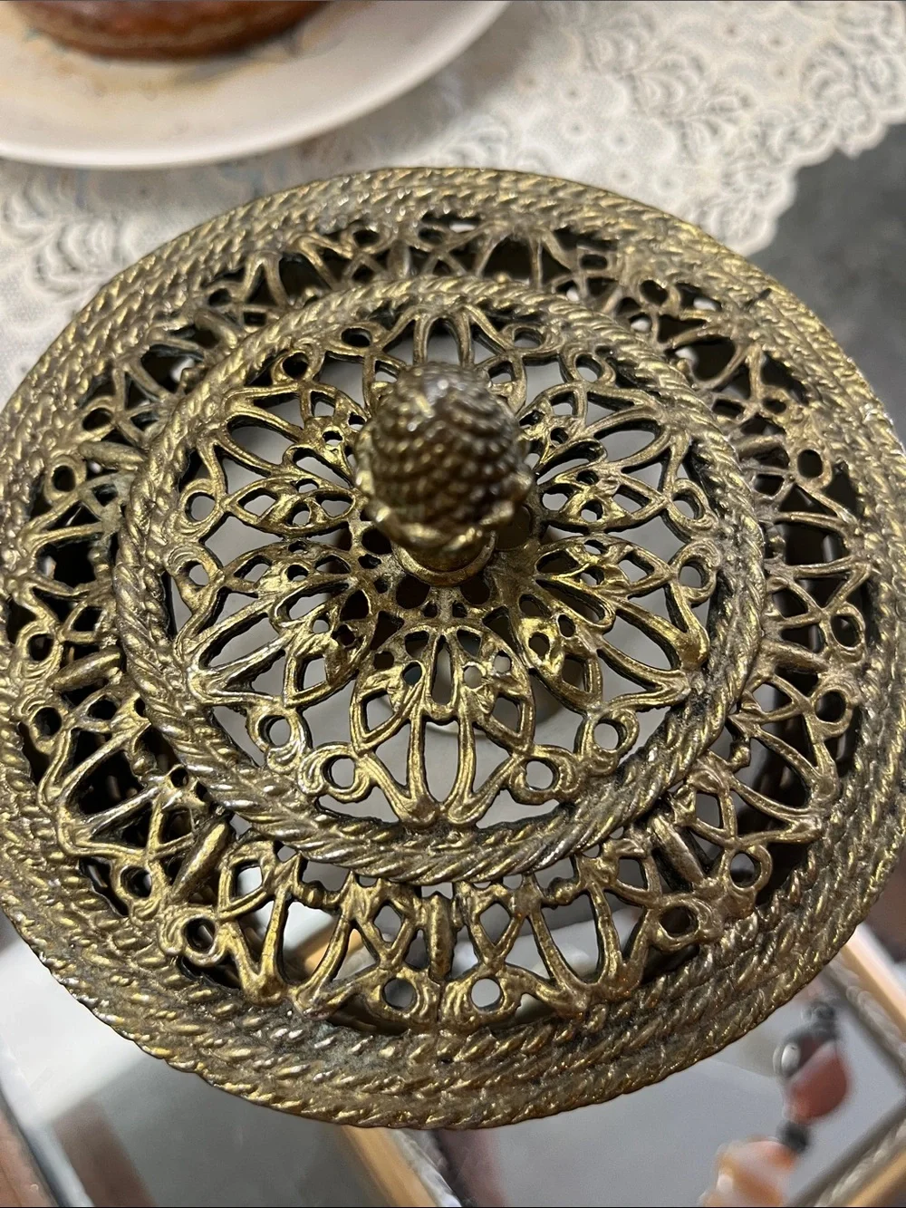 Vintage Hollywood Regency toilet paper holder/cover